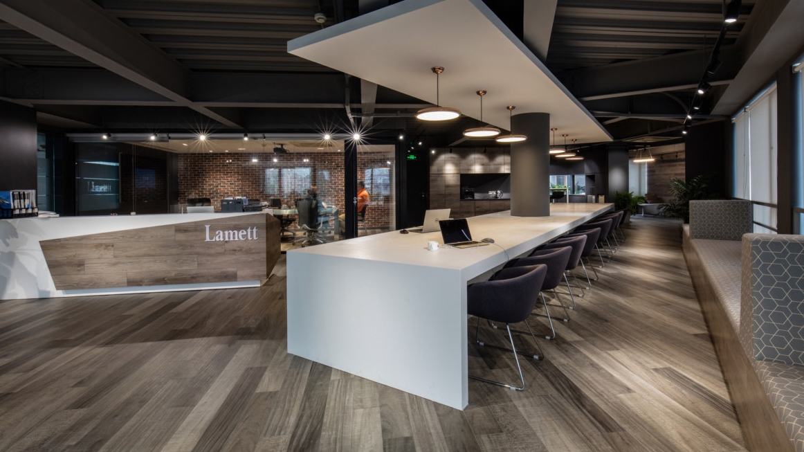 地板品牌乐迈上海办公室装修设计600㎡