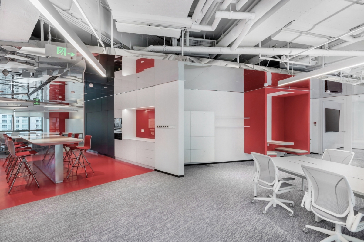 色彩鲜艳办公室设计案例1400平方米8